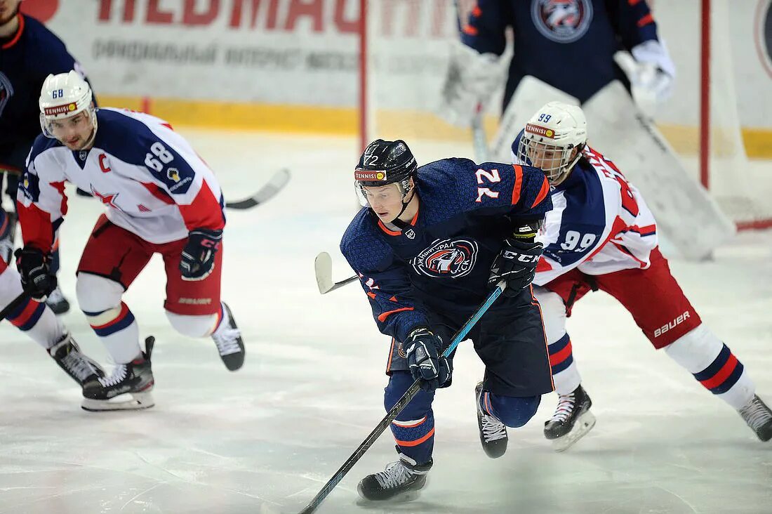 звезда южный урал. 014е южный урал. звезда южный урал. высшая хоккейная лига. сергей лапин хоккеист.