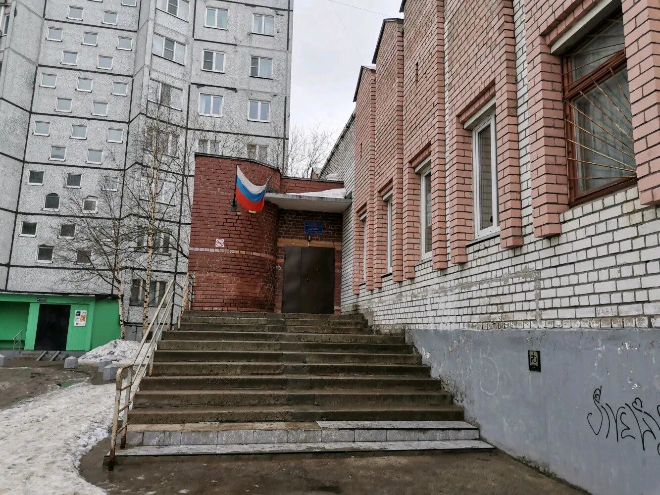 ломоносов 3 д фотография. ломоносова 14а энгельс. энгельс, улица ломоносова, 14. петровский переулок 1 ломоносов. дворец петра iii в ораниенбауме.