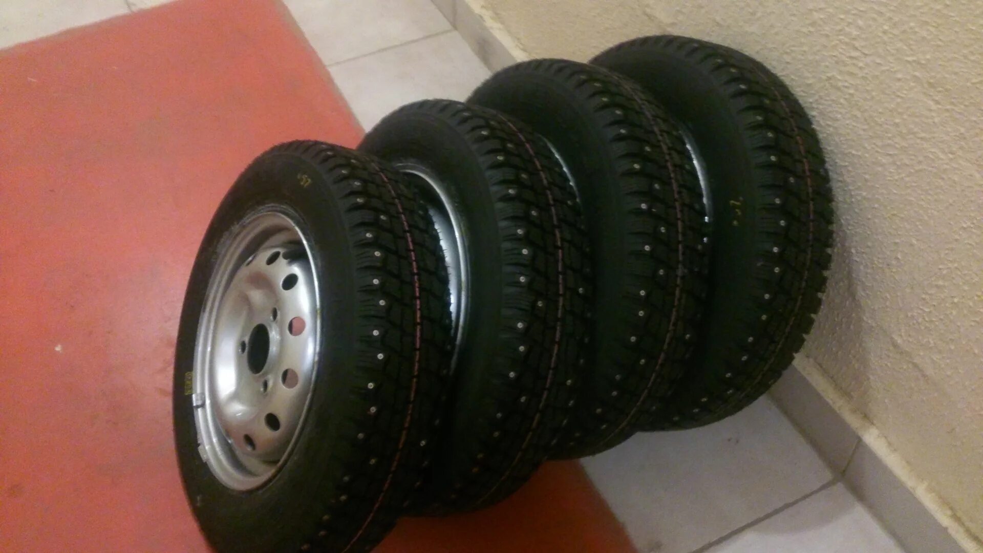 145/70 R12 на оку. Зимняя резина Ока r12. Колёса для ВАЗ 1111 Ока. Покрышки Ока r12 Кама.