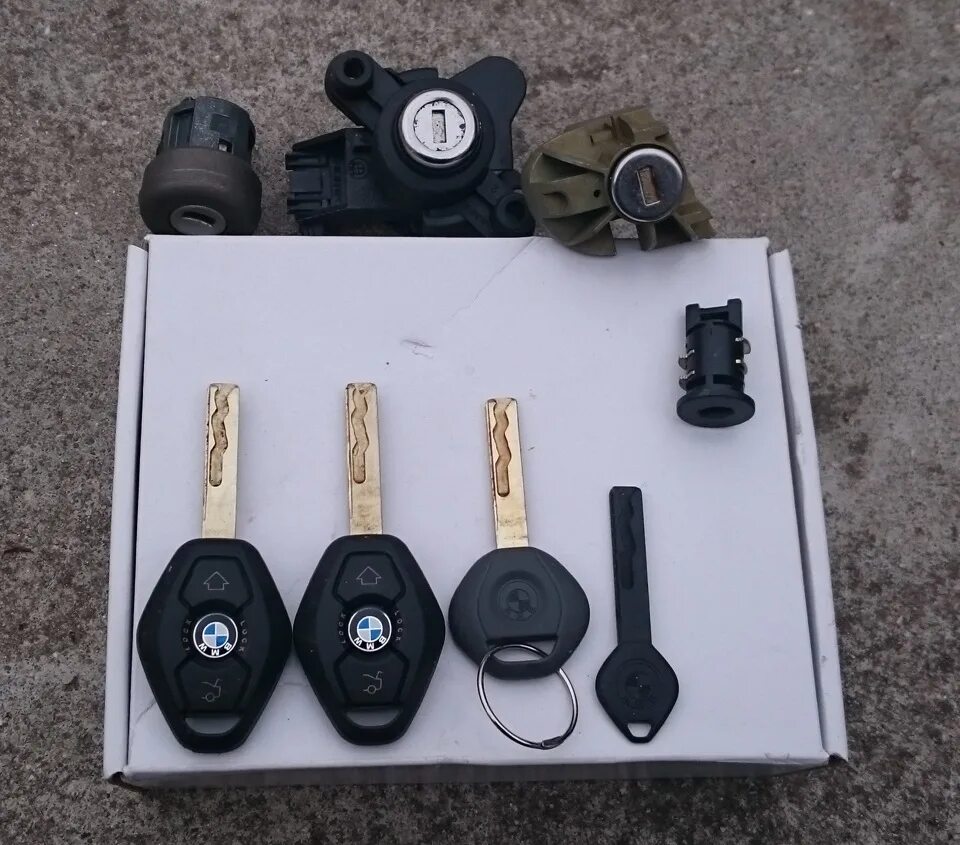 Комплект ключей e38. Ключи в набор багажника для БМВ. Полный набор 4