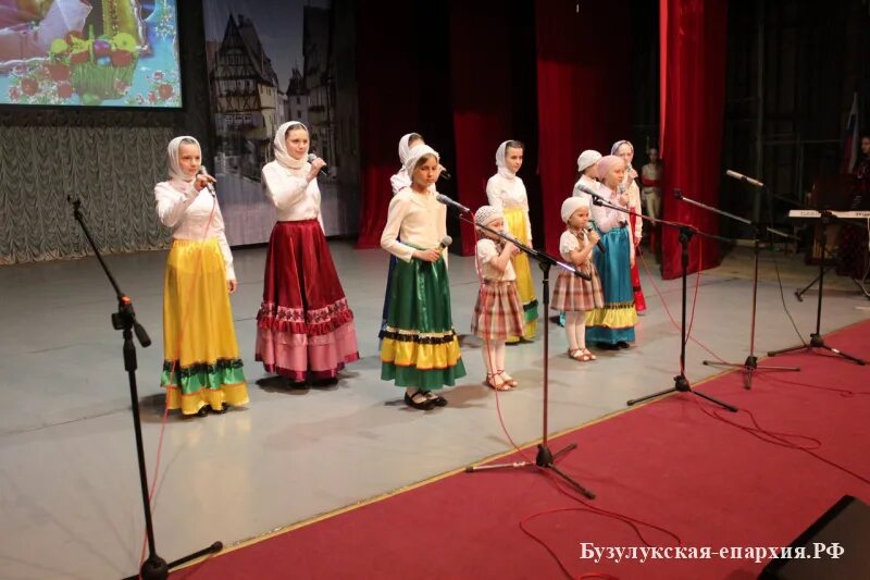 Бузулук дк юбилейный сайт. ДК Юбилейный Бузулук. Праздники в ДК Дубовое. Пасхальный фестиваль в ДК Лебедянь 2022 г. Директор ДК Юбилейный Бузулук.