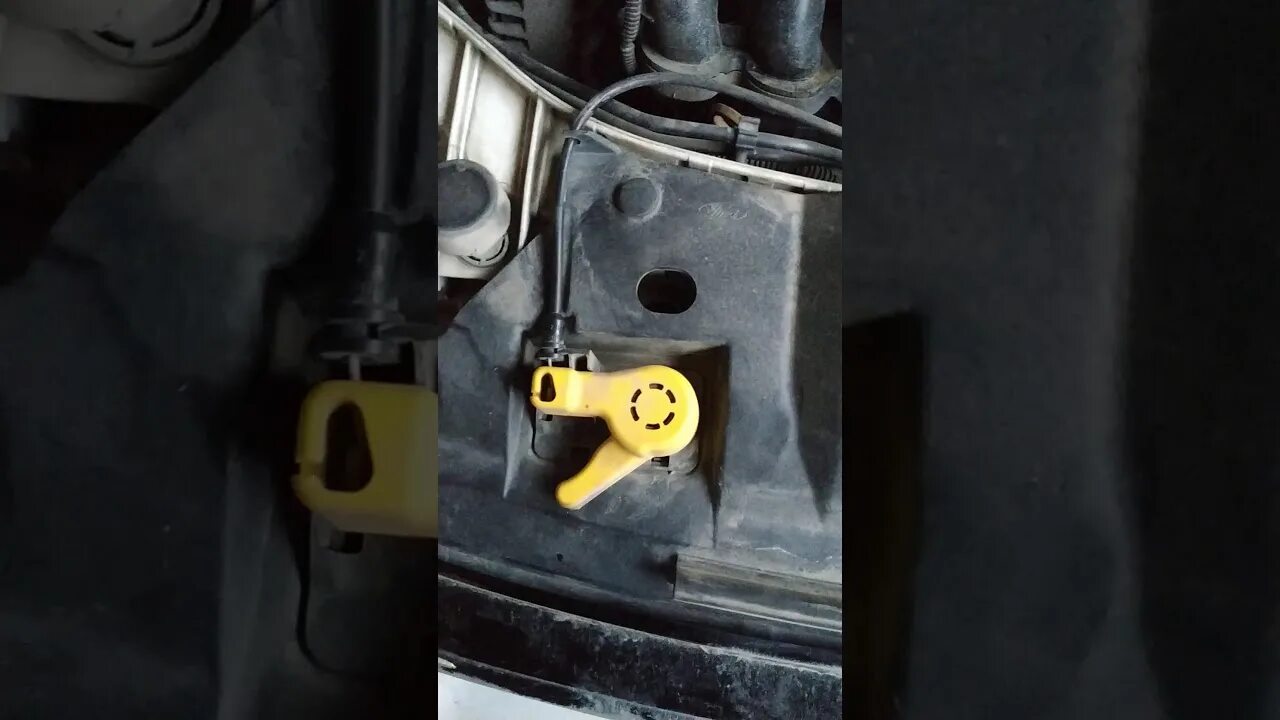 Как открыть форд 3. Рычаг капота ford focus 3. трос капота фокус 3. рычаг открытия капота форд фокус 3. рычаг открытие капота фокус 2.