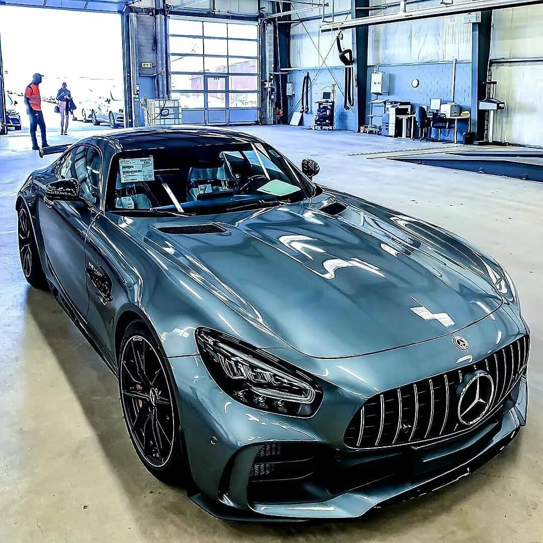 Мерседес акула купить. Мерседес Бенц АМГ ГТ 2019. Мерседес Бенц AMG gt 2019. Мерседес GTR AMG 2019. Mercedes Benz AMG gt 2020.