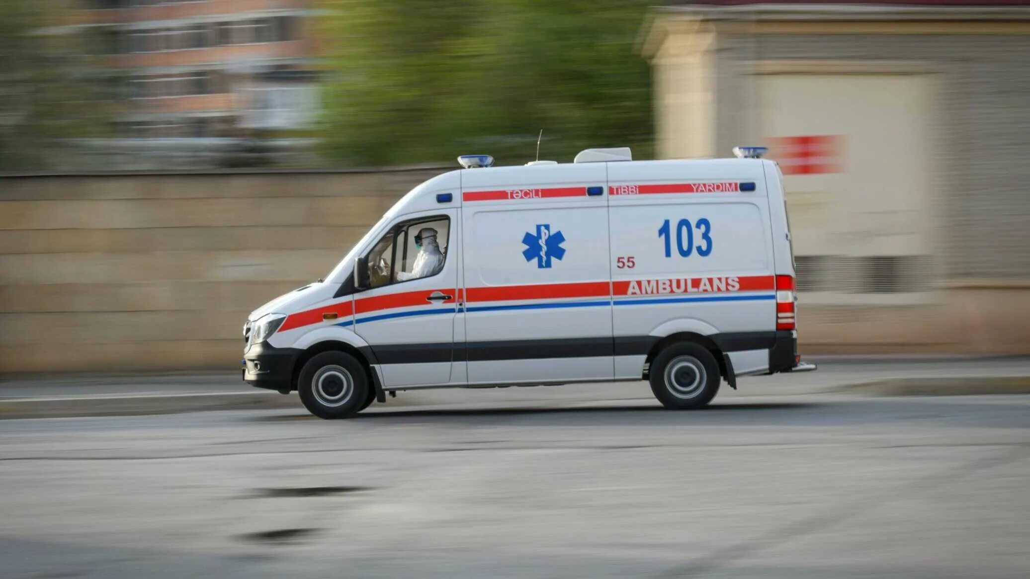 Баку помощь. Машина скорой помощи. автомобиль скорой медицинской помощи. скорая азербайджана. скорая баку.
