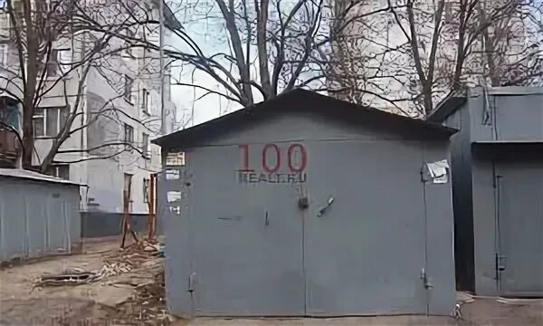 М машина внутри. Гаражи на северном ростов. Гаражи на северном ростов. Гараж бокс. Кирпичный гараж великий новгород.