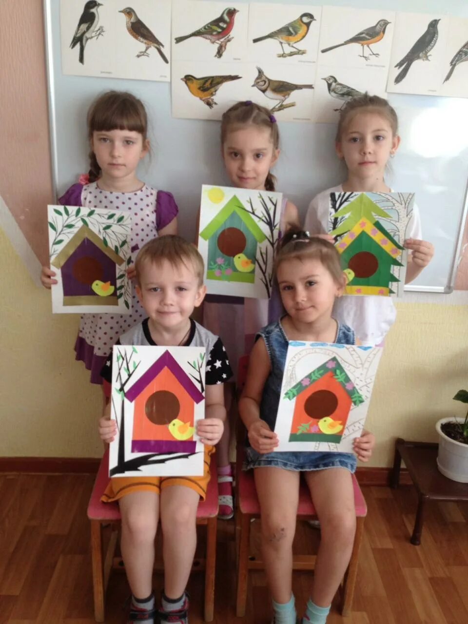 день птиц в доу. выставка птиц в детском саду. коллективная работа в старшей группе. день птиц в детском саду. выставка рисунков птицы.