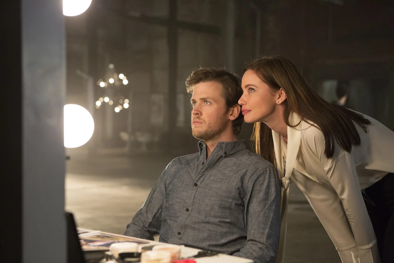 Иллюзионист помог раскрыть преступление. Иллюзионист помог раскрыть преступление. Ильфенеш хадера иллюзия. Кэмерон блэк иллюзионист. Фокусник помогает фбр.