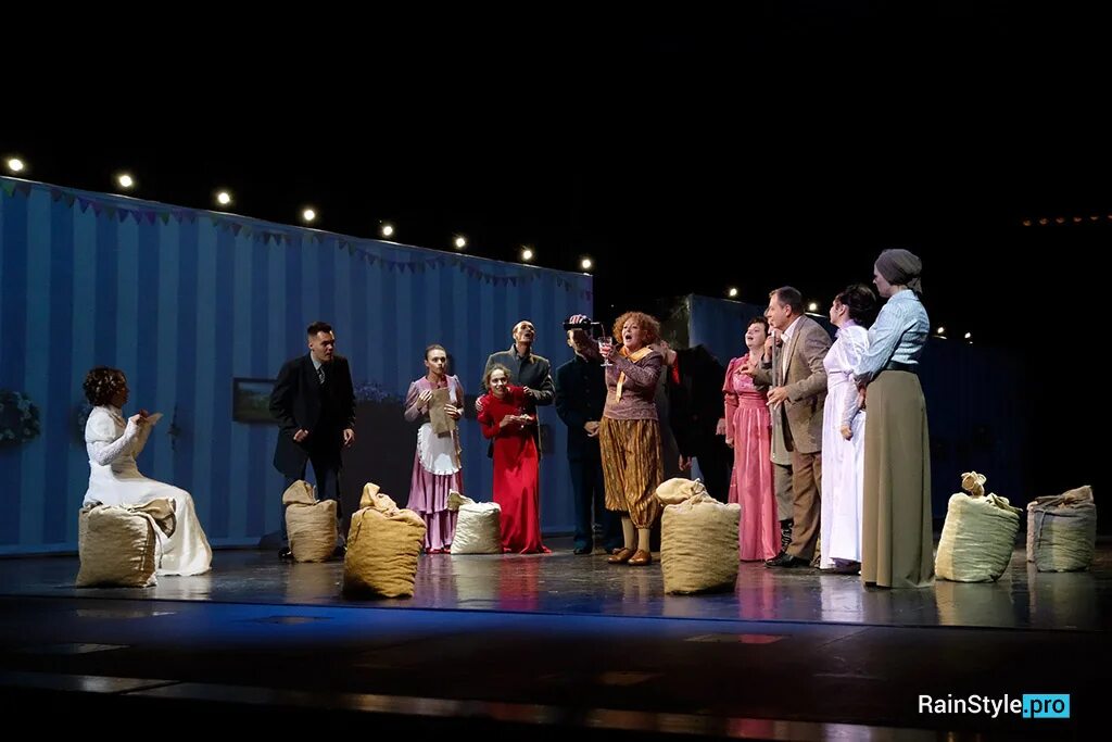 епиходов вишневый сад фильм 2008. вилькин михаил игоревич. епиходов семен пантелеевич вишнёвый сад. вишневый сад спектакль мхат им горького. витаутас слушконис.