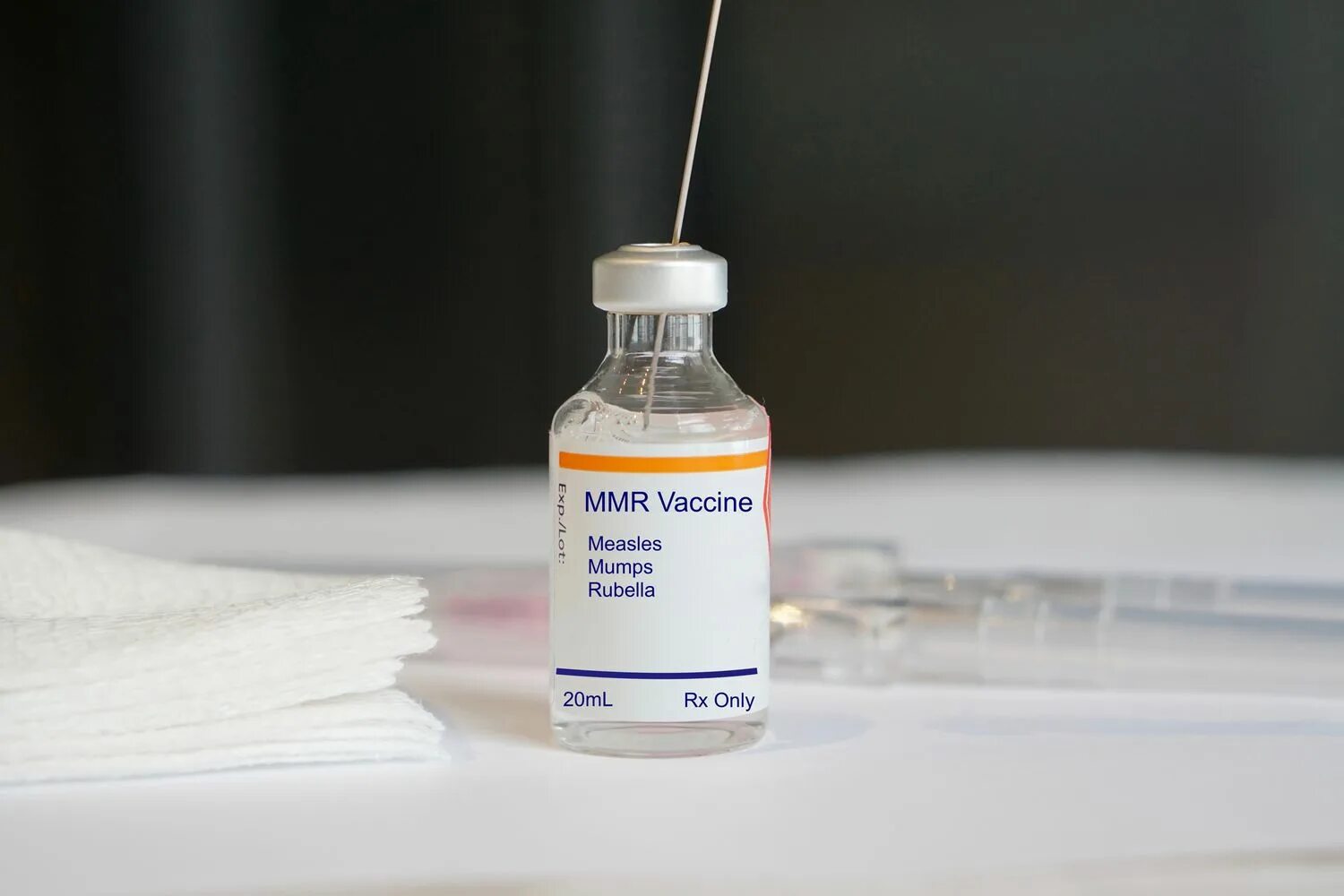 Вакцина краснуха сделать. MMR вакцина. Measles vaccine. MMR vaccine Россия. ММР вакцина фото.