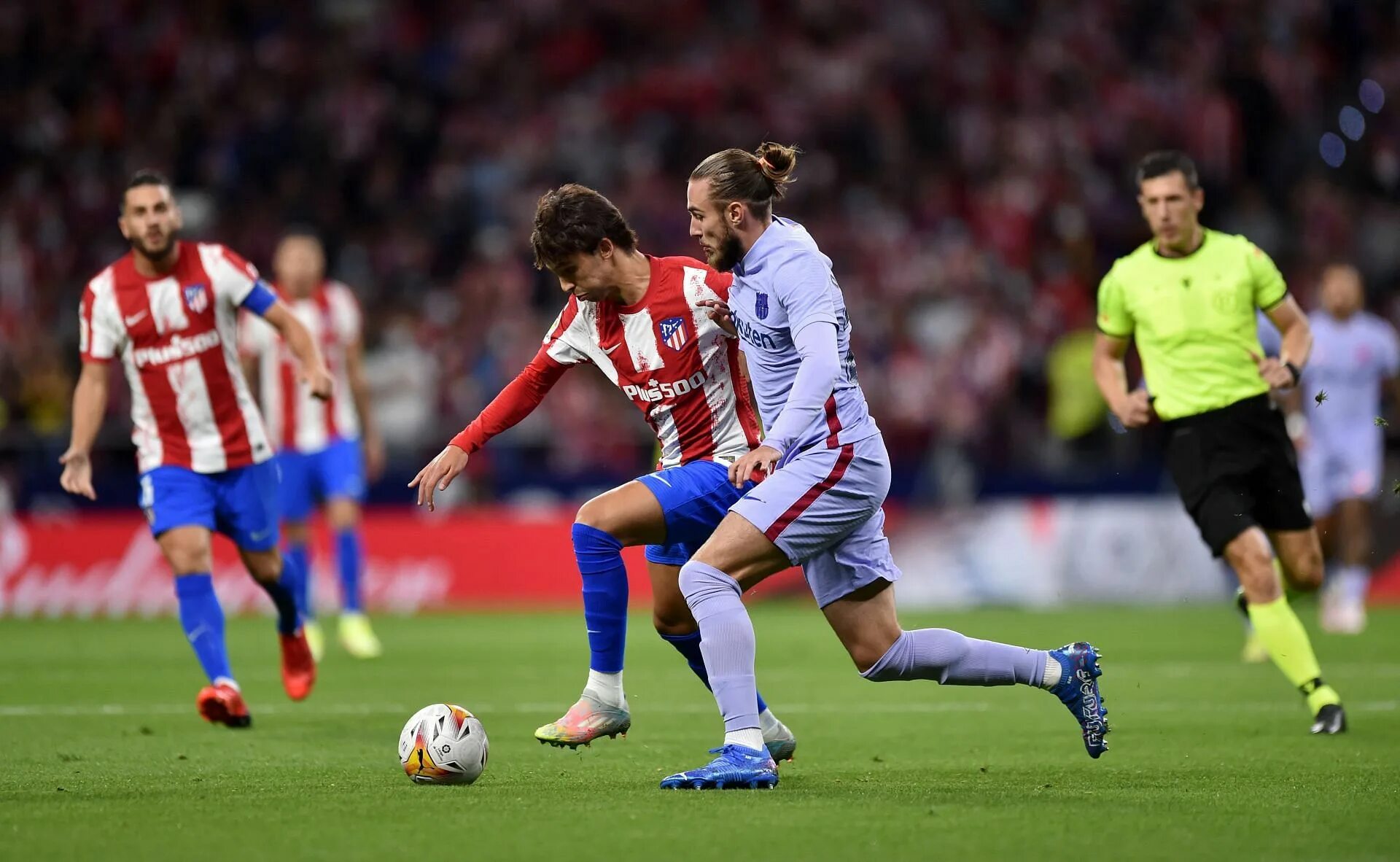 Live inter vs atletico madrid. Барселона Атлетико Мадрид 2023. Барселона Атлетико Мадрид 23.04.23. Атлетико Мадрид 2022 2023. Молоич Атлетико Мадрид.