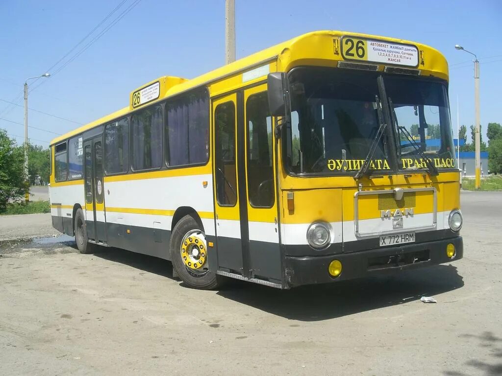 Автобус тараз. Автобусы Тараз. Ман сл 200 белорусских. Автобус man SL 200 лимонный цвет. Автобусы Тараз Хоргос.