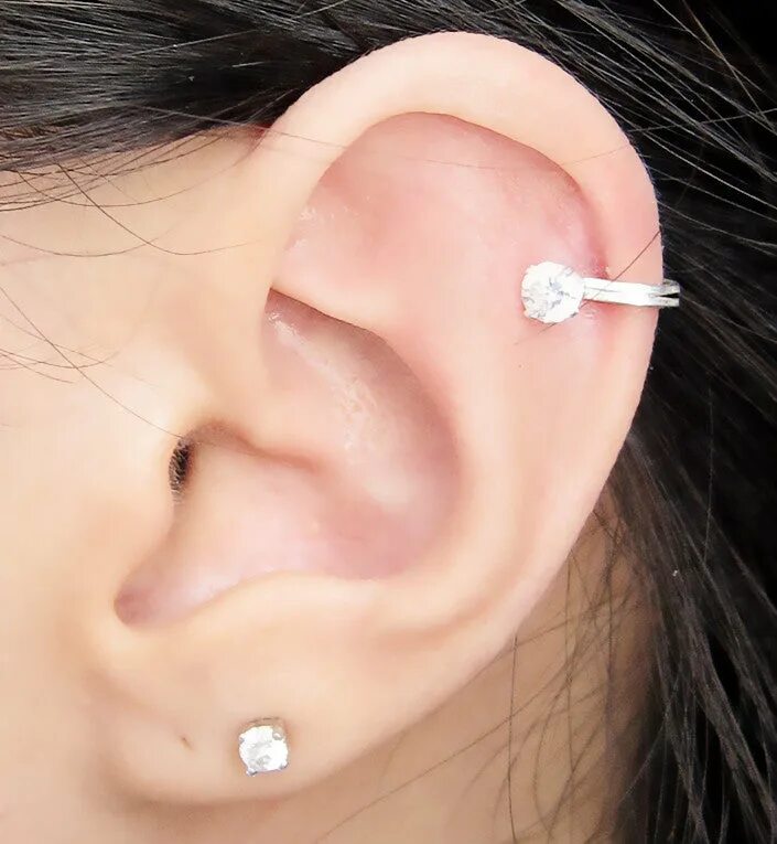 Прокол хеликс серьги. Сережка для пирсинга уха хрящ. Прокол хеликс серьги 2 кольца. Пирсинг уха хеликс серьги 2019. Сережка для пирсинга уха хрящ.