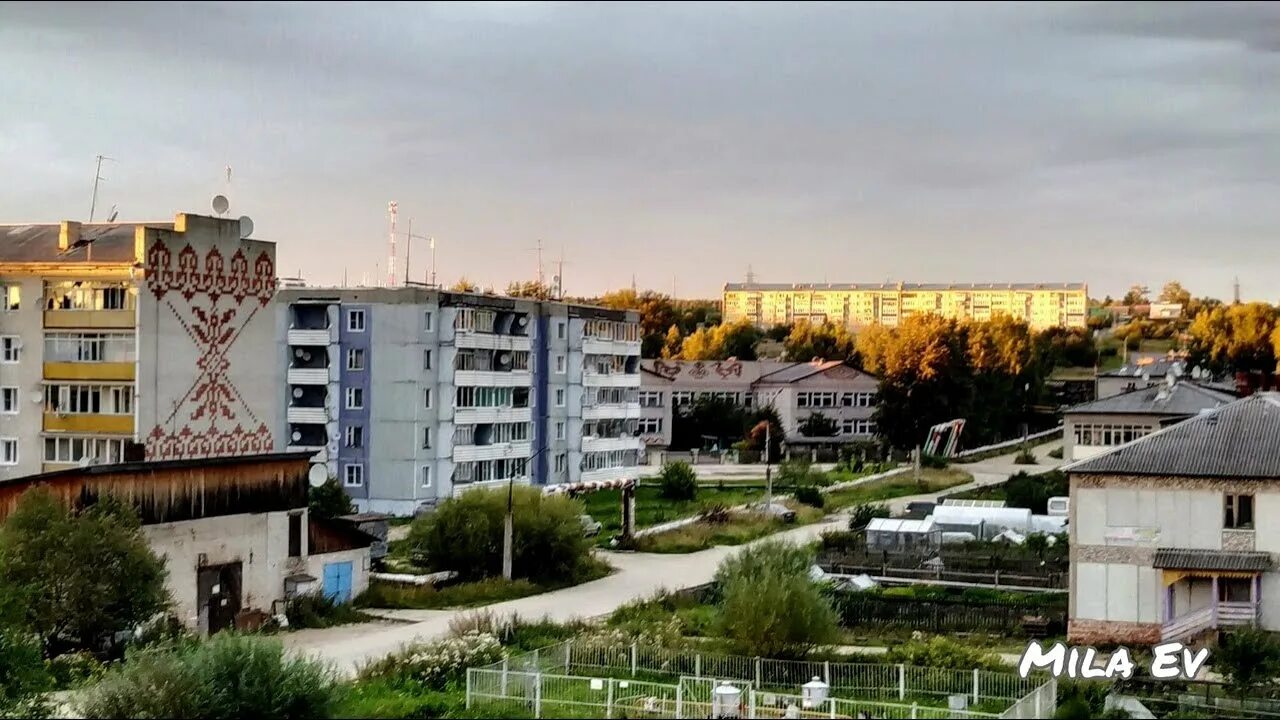 Кировская обл пгт демьяново. Кировская обл пгт демьяново. Посёлок демьяново кировской. Кировская обл пгт демьяново. Мемориальный парк победа демьяново кировская область.