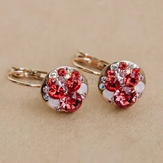 Серьги с красным камнем