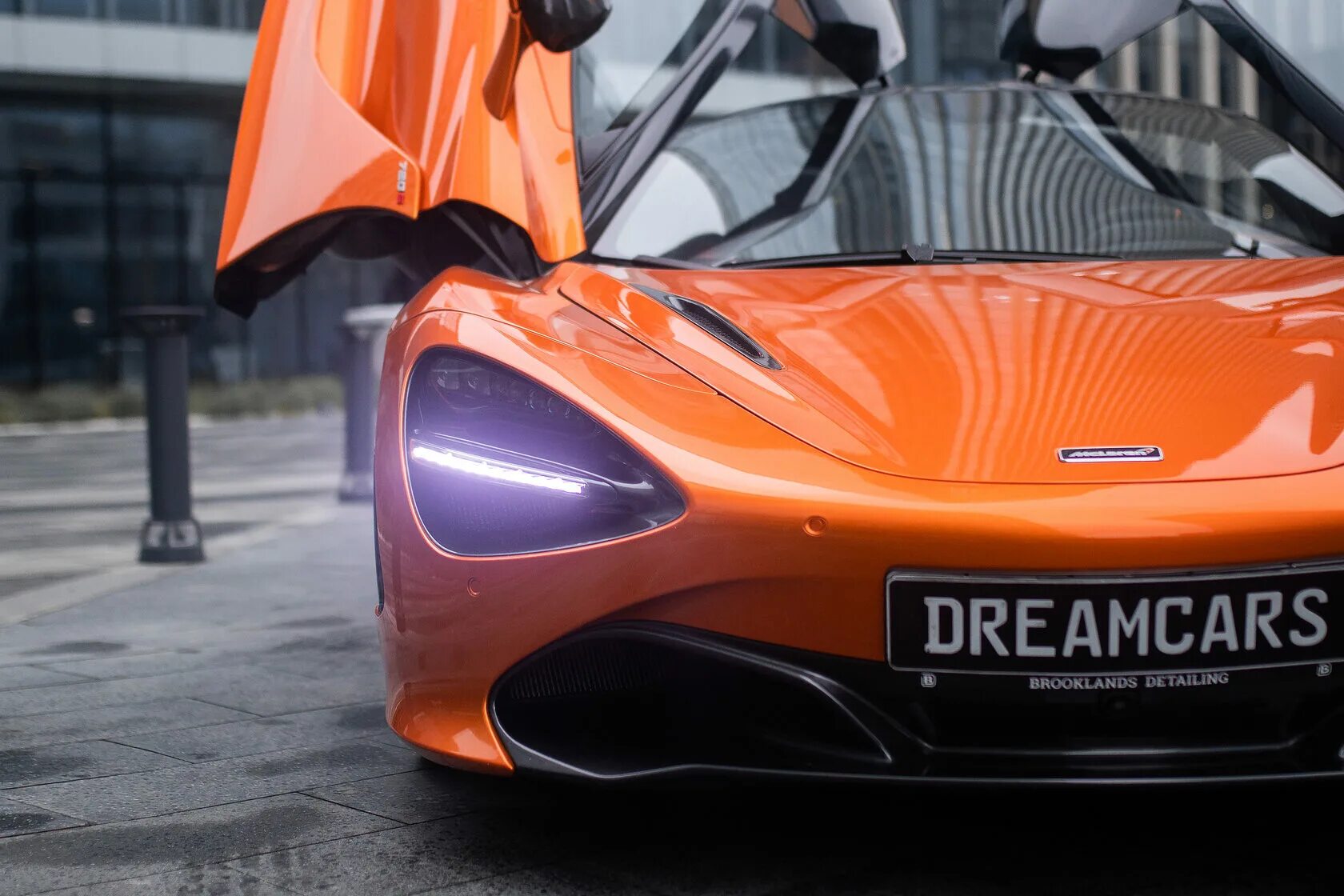 Макларен 720s цена. Макларен 720. MCLAREN 720 S Majestic. Макларен 720s багажник. MCLAREN 720s Purple.