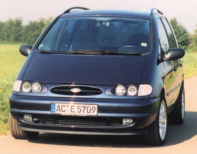 Volkswagen sharan 1 и 9 tdi. Форд галакси 1998. Ford Galaxy mk2. Форд галакси 1999. Ford Galaxy 1.9 TDI.