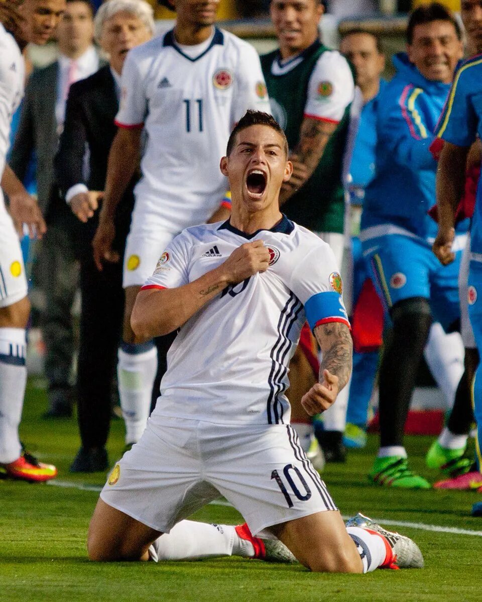 Футболист играющий в нападении. Хамес Родригес Колумбия. James Rodriguez 2015. James Rodriguez футболист. James Rodriguez 2016.