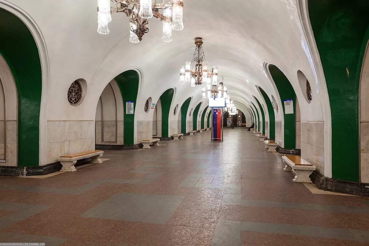 Метров вднх. Вднх станция метро. станция вднх москва. станция метро вднх 1958. гермозатвор метро вднх.
