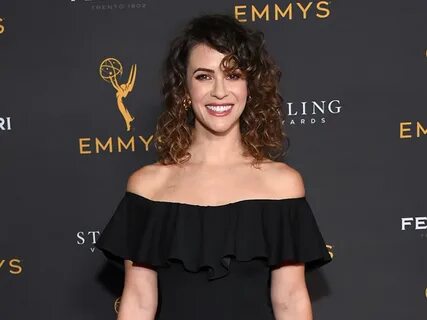 Linsey Godfrey Remembers Becoming "Bold": "I Was Scared That...