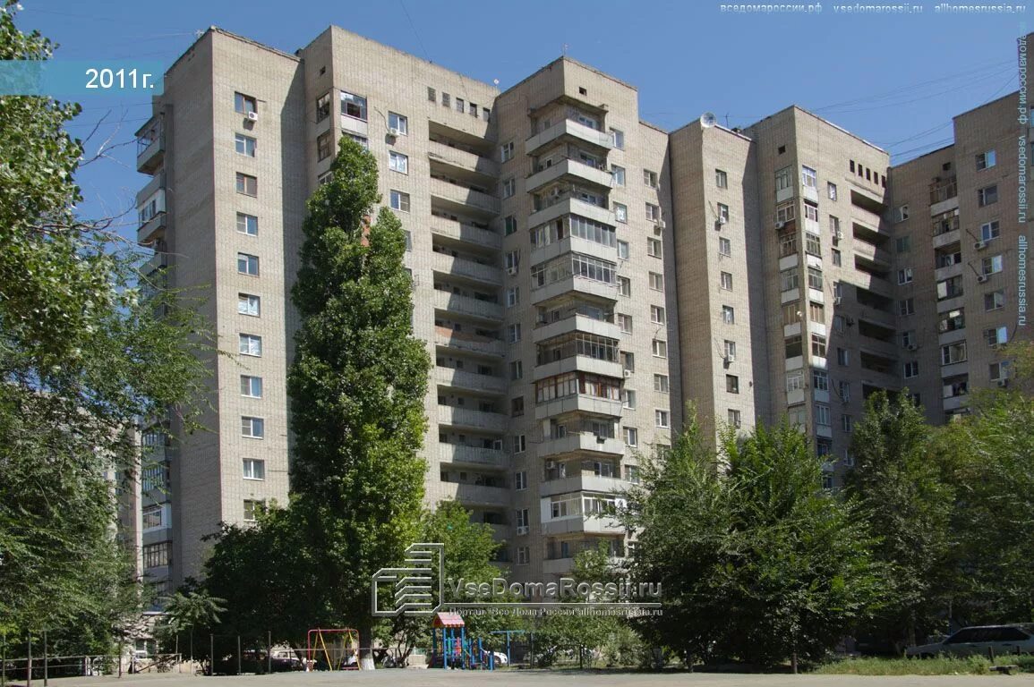 Космонавтов 12/2 фото. Улица космонавтов ростов на дону 2/1. Космонавтов 12 ростов. Новороссийск советов улица магазин милавица. Космонавтов 17 ростов на дону.