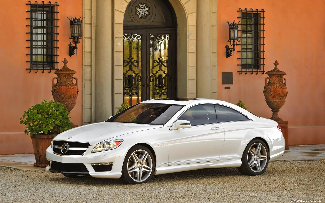 Машина мерс фото. Мерседес-бенц cl 63 amg. Mercedes cls 63 amg 2014. Mercedes benz cl 63 amg. Мерседес cl 63 amg.