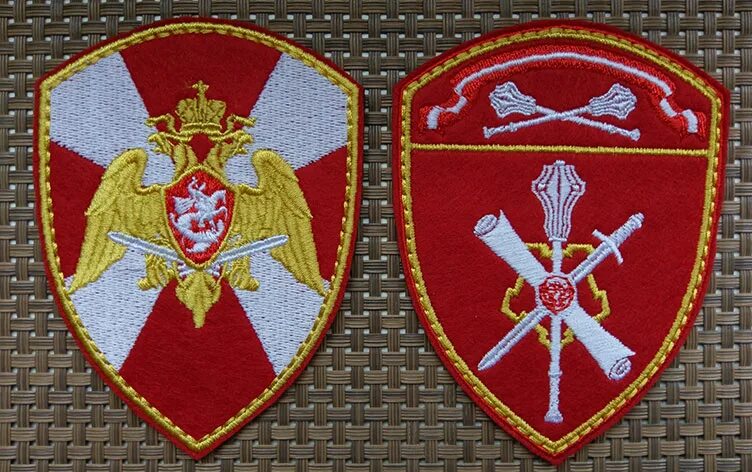 шеврон каратель. шеврон wartech. шевроны рода войск рф. красный шеврон род войск. шеврон сухопутные войска россии.