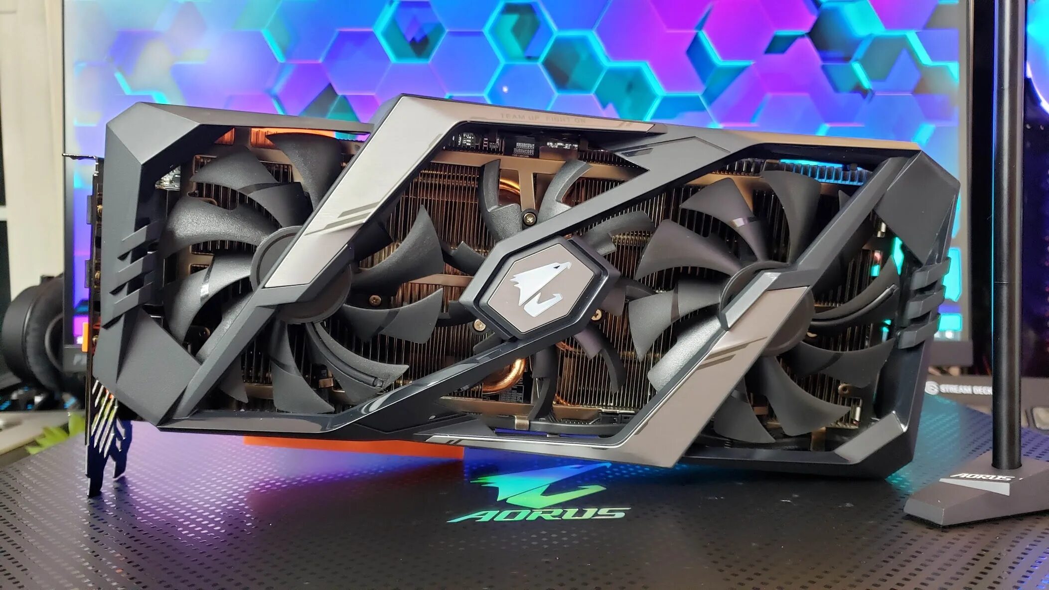 Gigabyte geforce rtx 3070 ti gaming. RTX 2080 ti Gigabyte AORUS Xtreme. Gigabyte AORUS RTX 2080 ti. RTX 2080 ti AORUS. AORUS GEFORCE RTX™ 2080 ti Xtreme 11g.