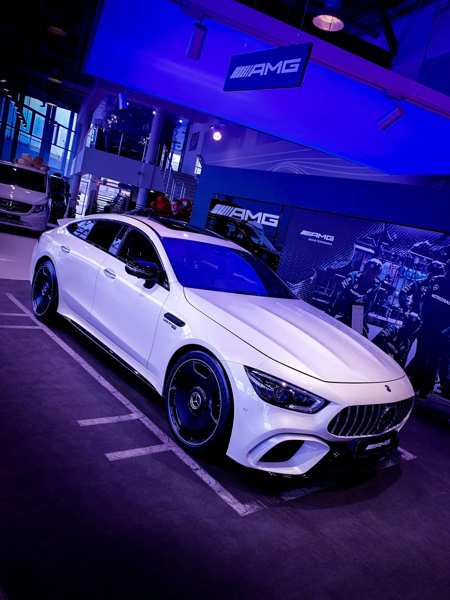 Мерседес акула купить. Mercedes Benz AMG gt 63. Мерседес АМГ gt 4 Door Coupe. Мерседес акула AMG gt 63 s. Mercedes AMG gt 63 купе.