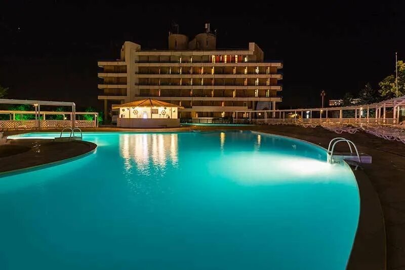 Alean family riviera. Отель alean family resort spa biarritz. Алеан город. Alean family resort & spa biarritz 4*. Алеан город.