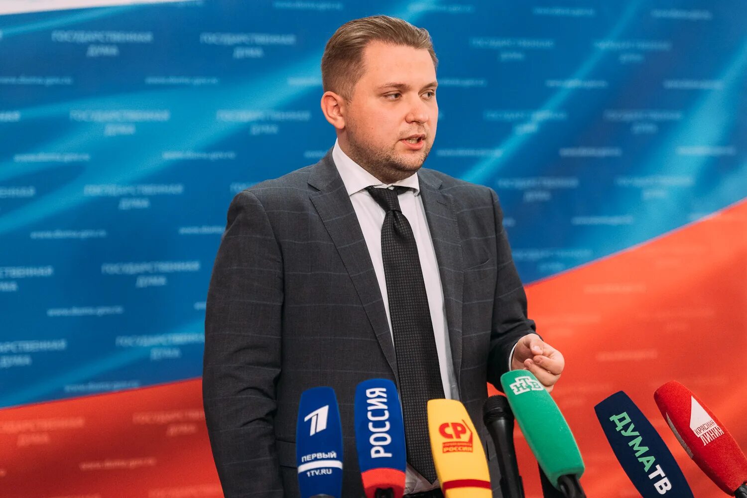 Чернышов вице. Чернышов вице. Чернышов вице спикер. Вице-спикер госдумы чернышов. Чернышов лдпр депутат госдумы.