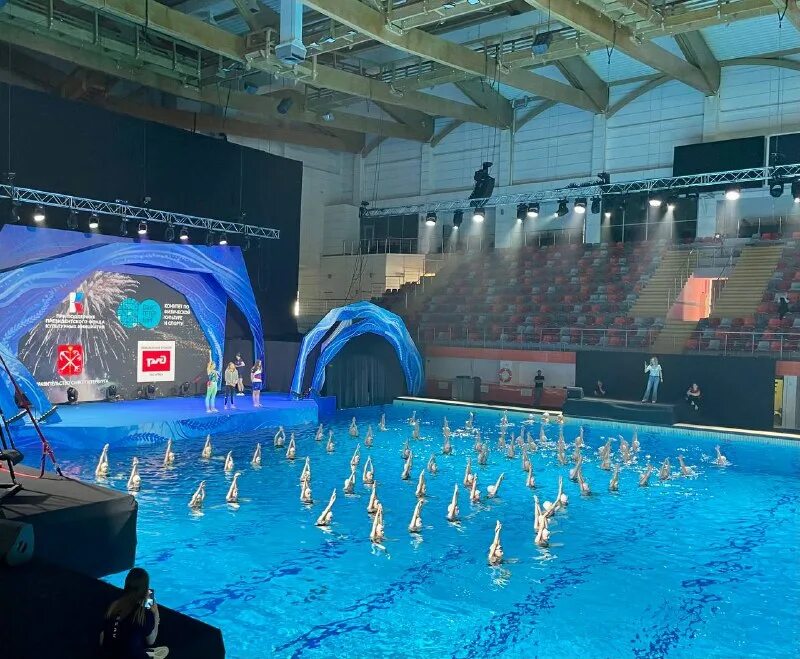 невская волна новогоднее представление 2023. 25 января праздник. невская волна новогоднее представление 2023. водное шоу. цввс невская волна новогоднее представление.