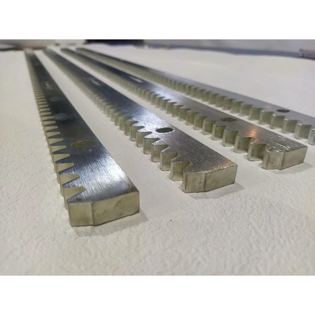 Рейка зубчатая для откатных. Рейка зубчатая dhrack 1м 12x30 doorhan. рейка зубчатая dhrack 1м 12x30 (doorhan), dhrack. зубчатая рейка для откатных ворот дорхан. рейка зубчатая doorhan 12x30 чертеж.