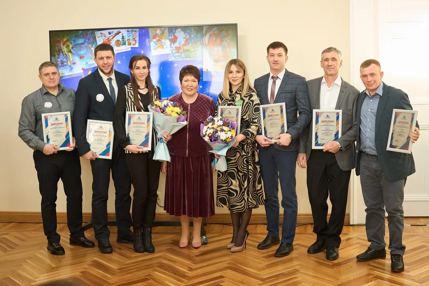 Стройсервис Кемерово. Стройсервис сотрудники. Награждение в Стройсервис. Стройсервис Брянск.