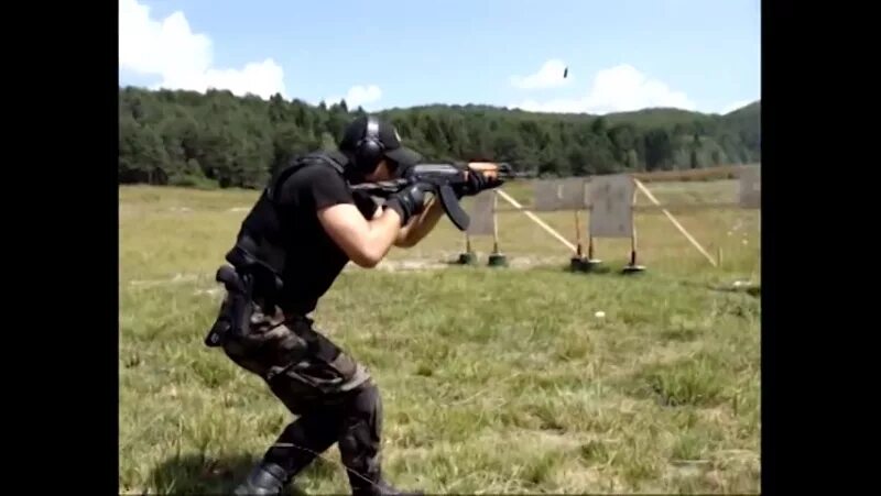 Стрельба ак 1. Тактическая стойка для стрельбы. тактическая стрельба. тактические стойки для стрельбы из ак. стойка спецназа.