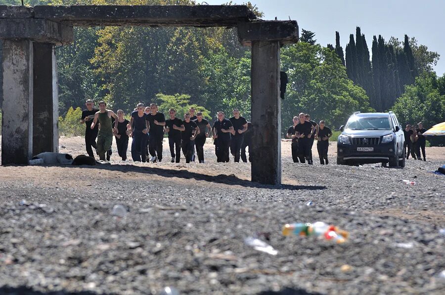 Центральный рынок в сухуми. Сухум абхазия старый город. Сухумский рынок абхазия центральный. Работа сухум абхаз. Детский парк алашара, абхазия, сухум.