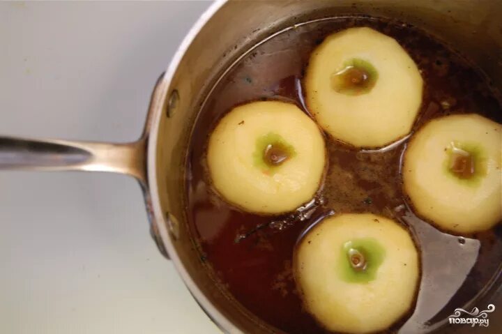 How to Make Irresistible Candy and Caramel Apple Slices Candy apple recipe, Appl