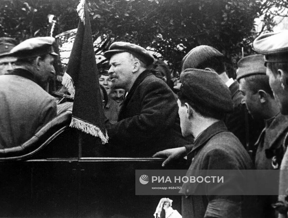 Гиль водитель ленина. Шофёр ленина гиль. Гиль ленин. Шофер гиль. Шофёр ленина гиль.