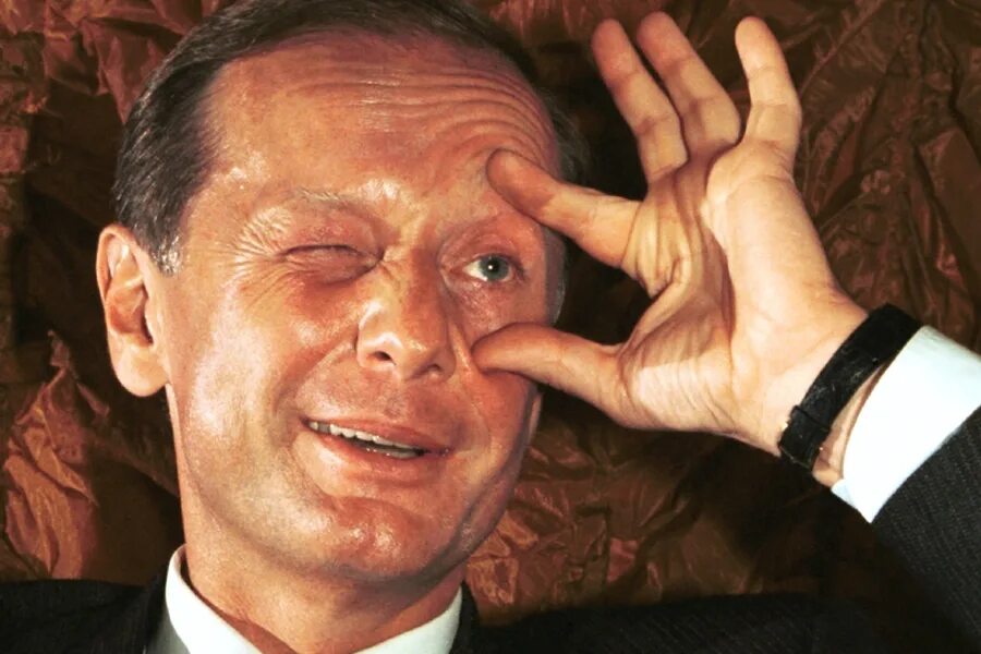 Умирающий задорнов. Фильм гений 1991 Задорнов. Задорнов придурок. Задорнов о дураках. Задорнов просто дурак