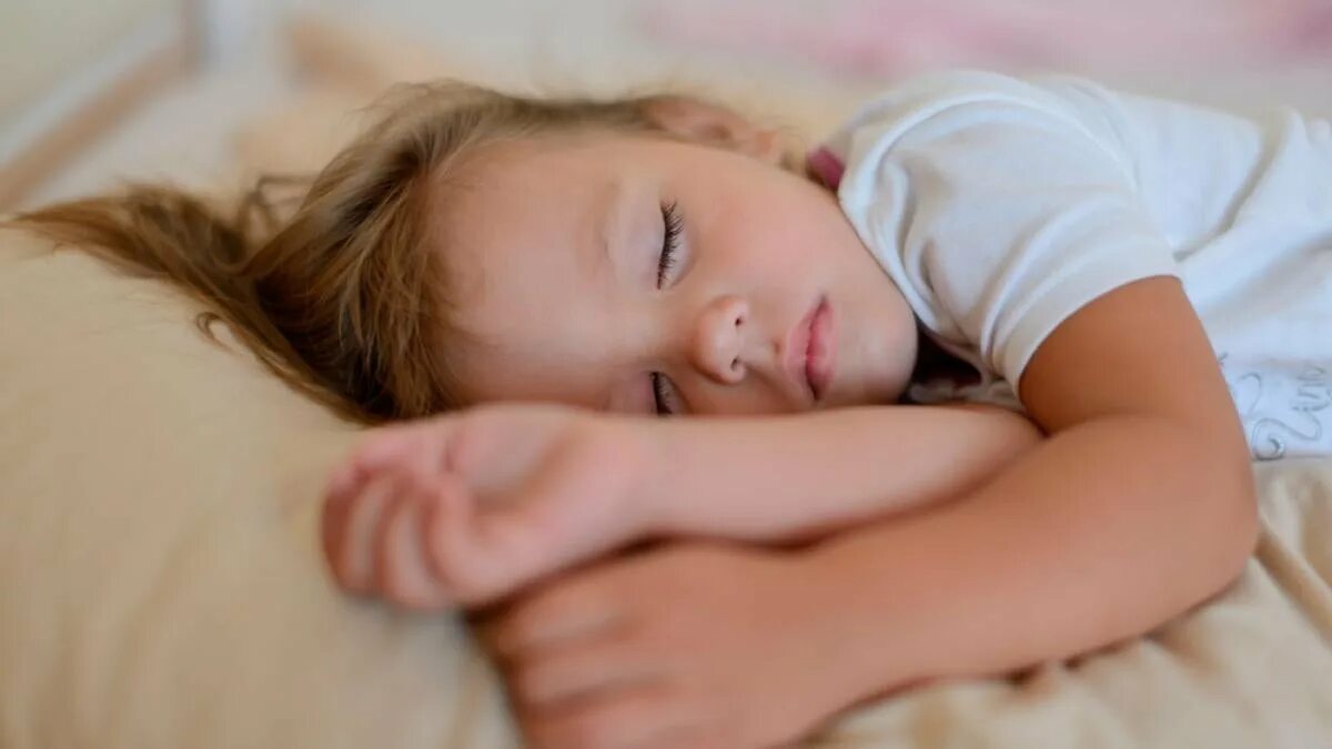 Спящий ребенок 5 лет. Sleep on sweet little child day