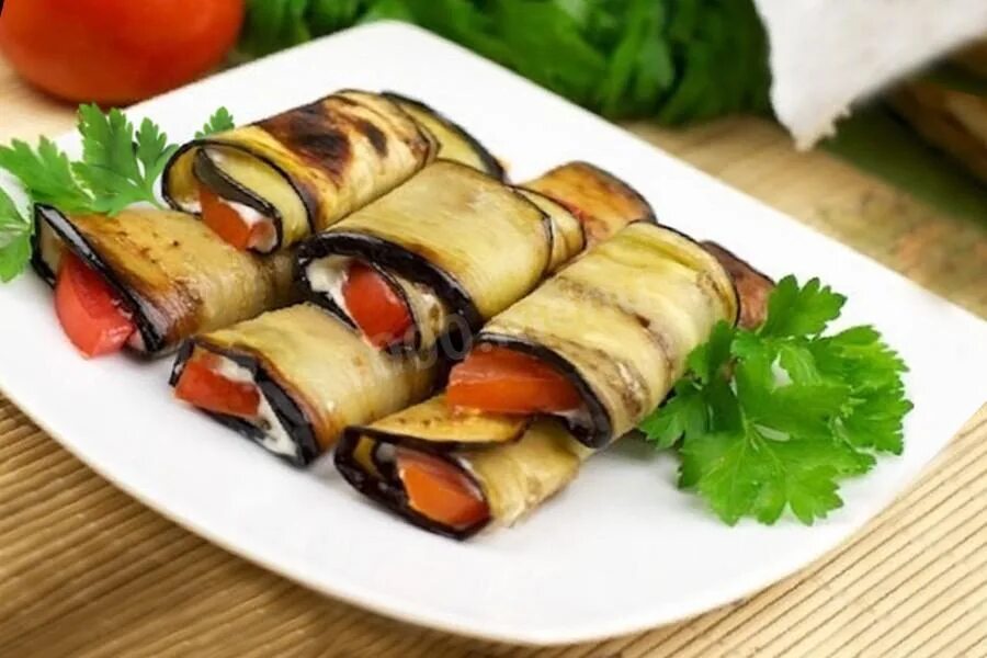 Баклажаны с сыром рецепты быстро. Жареные баклажаны. жареные баклажаны с чесноком. блюда из жареных баклажанов. закуска из жареных баклажанов.