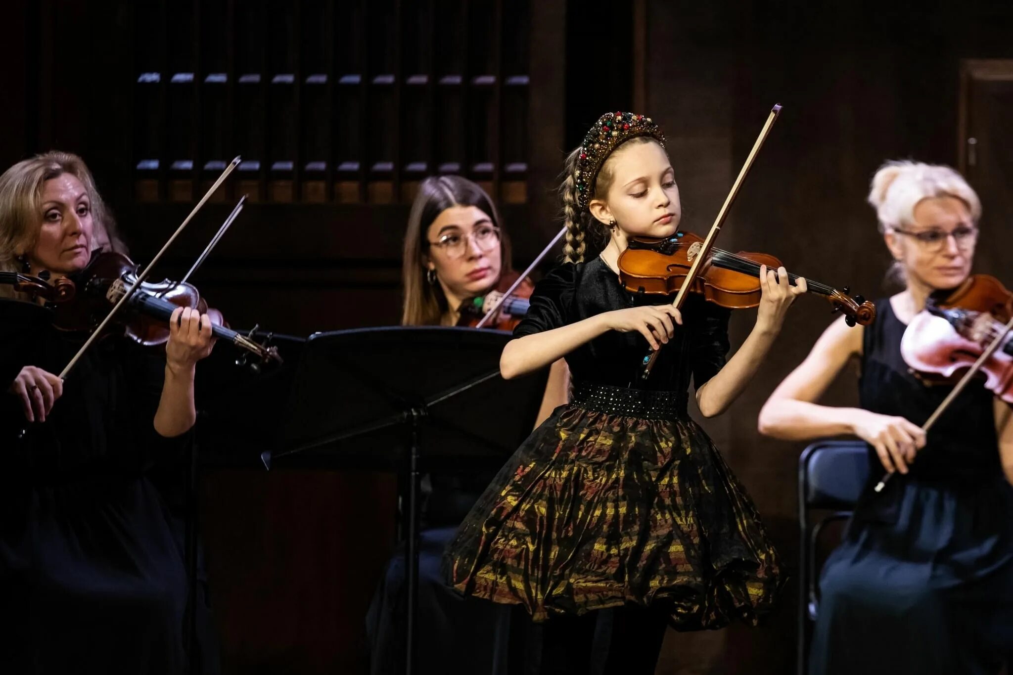 Российские мморпг 2022. Мастер мелодии. Мастер с петлей на шее буклет. Песня о мастерах. Мастер мелодии.