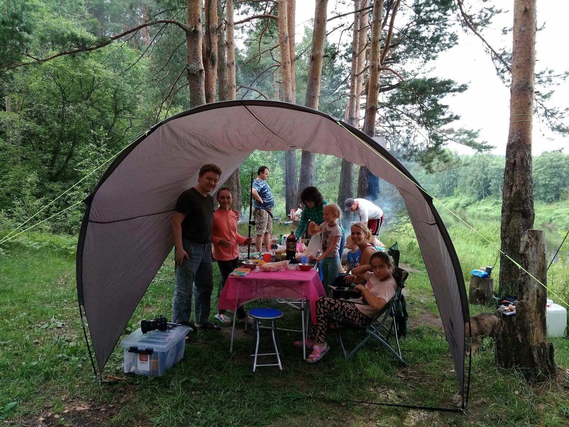 Camping в подмосковье. Мартьянково кемпинг. Кемпинг шторм Казань. Шторм глэмпинг Казань. Кемпинг лагерь Горьковское море.