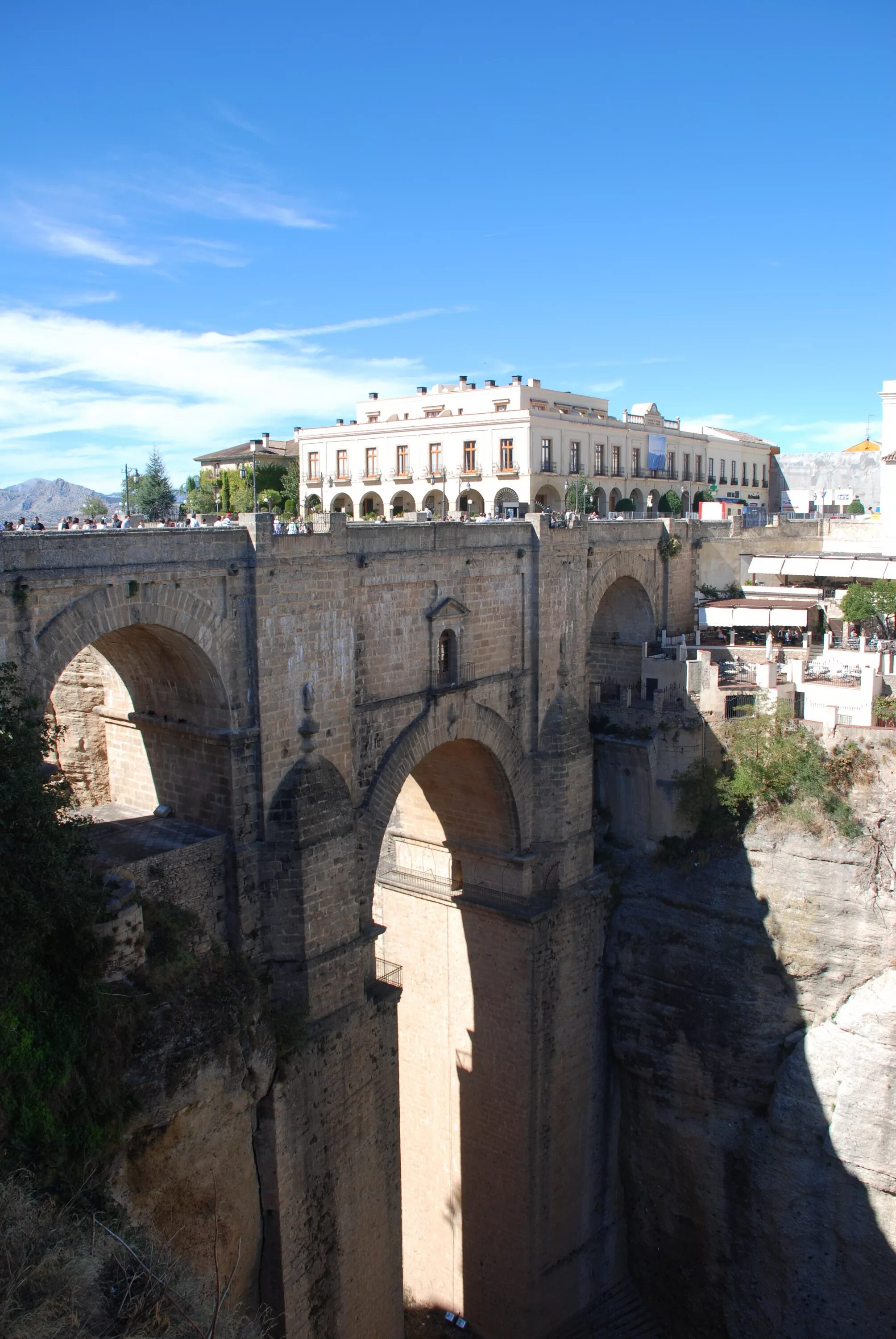 Bridge round