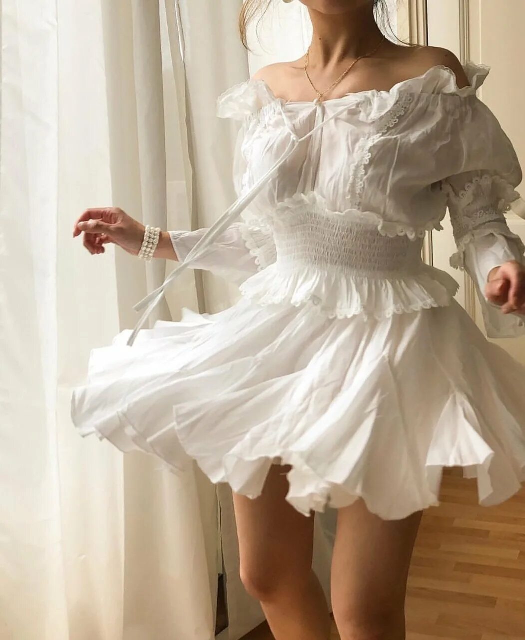 Кокет стиль. Воздушное платье. Белое платье Эстетика. Красивые воздушные платья. Винтажное платье легкое.