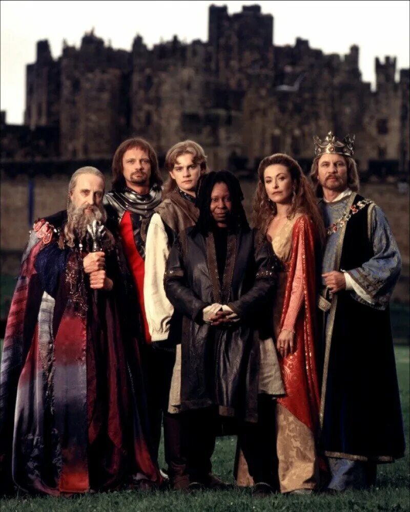 вупи голдберг рыцарь камелота фильм 1998. рыцарь камелота. король артур рыцарь камелота вупи голдберг. вупи голдберг рыцарь камелота. рыцарь камелота.