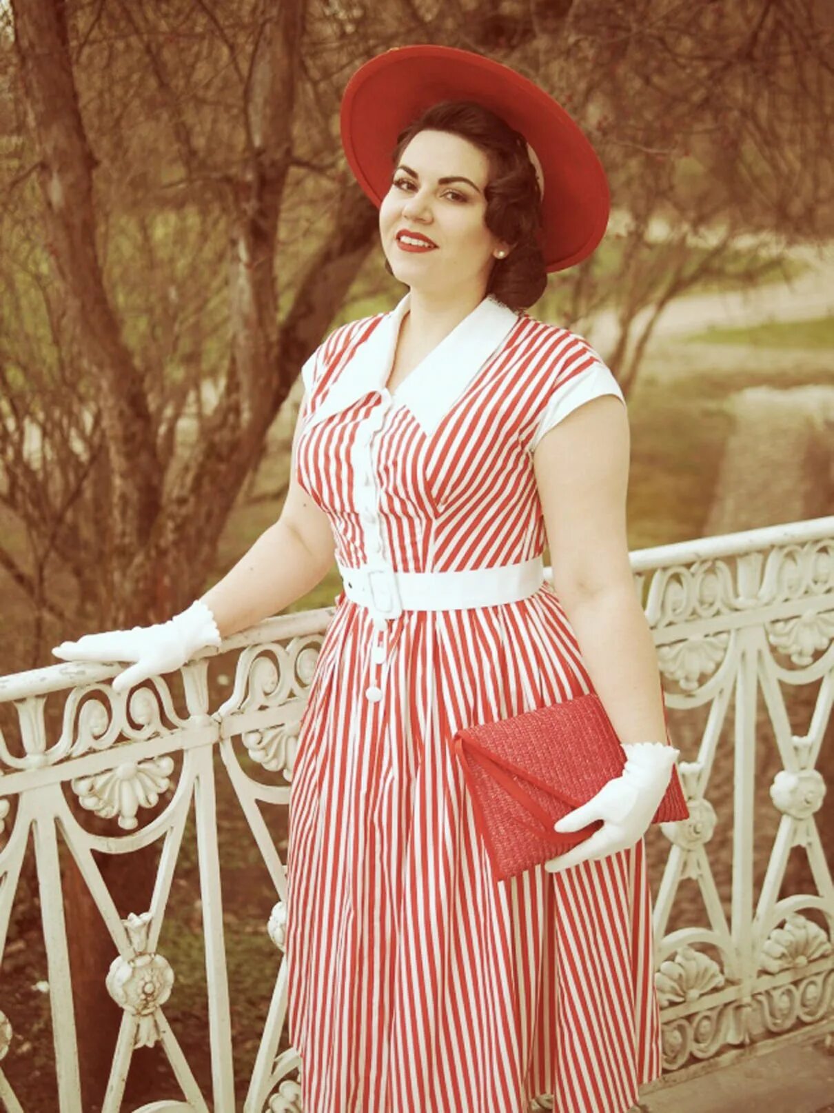 60-е эстетика ссср. Платье 40-х годов. Мода ссср 50-е. Платья советских женщин. Мода 1930е женщины ссср.