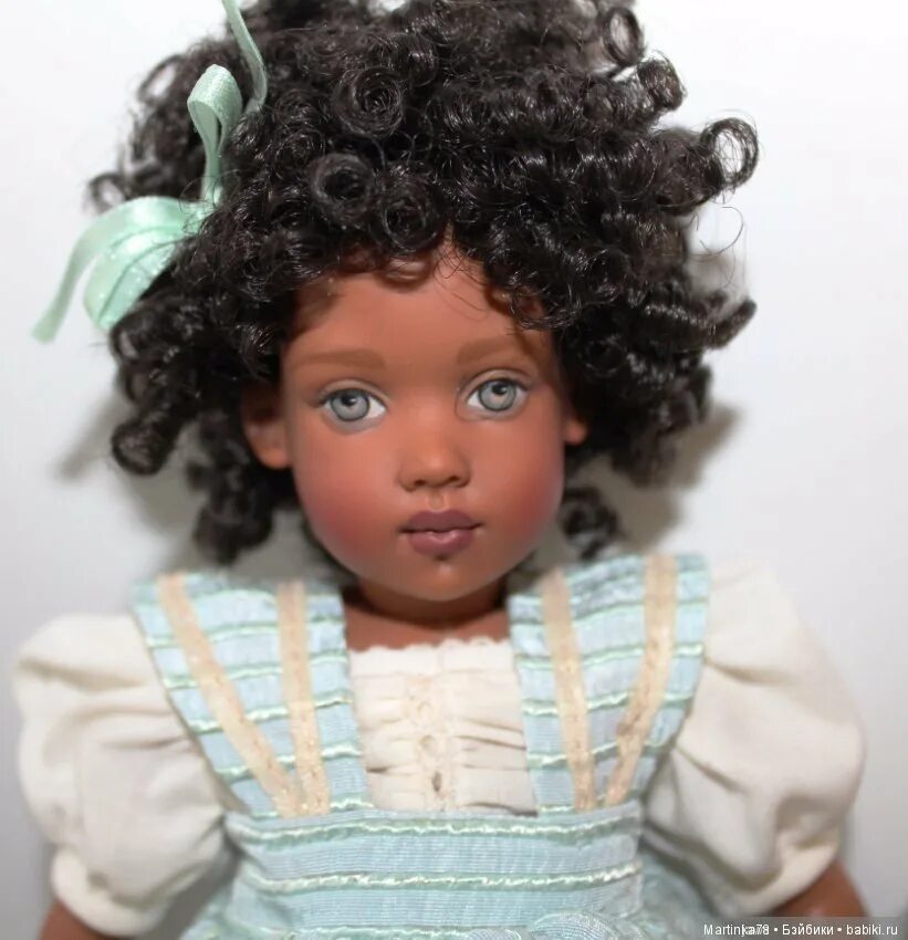 Темнокожая кукла. Кукла Helen Kish. Куклы Хелен КИШ. Кукла темнокожая. Куклы смуглые.