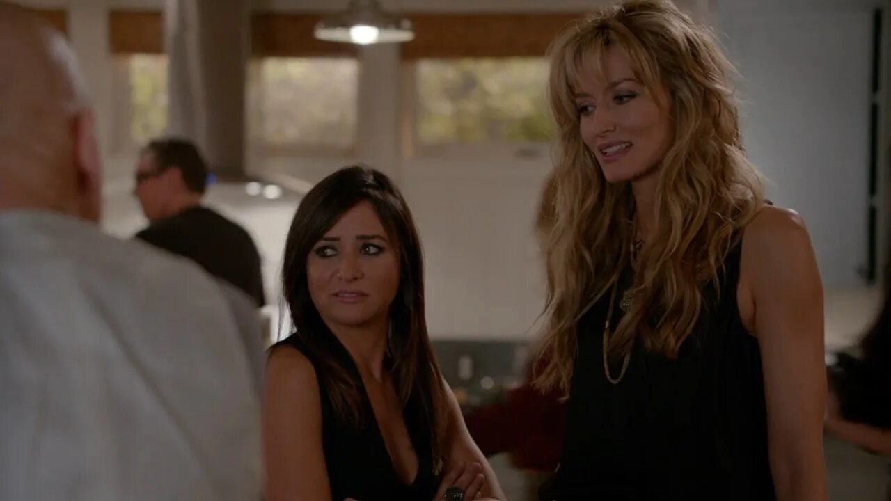 Сериал блудливая калифорния 4 сезон. Блудливая калифорния на русском. Блудливая калифорния на русском. Калифорникейшн сериал. Мэдхен эмик блудливая калифорния.