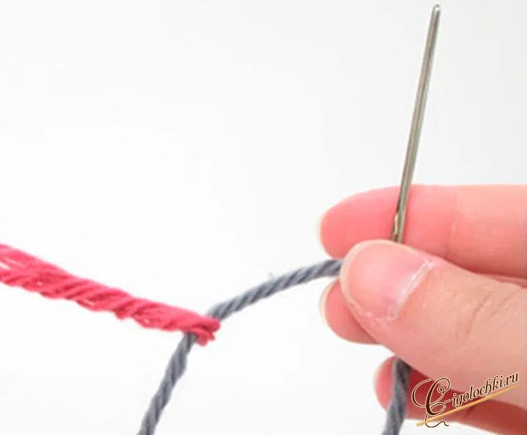 Соединитель нитки для вязания. Безузелковое соединение нитей. Соединение двух ниток. Соединить концы нитки.
