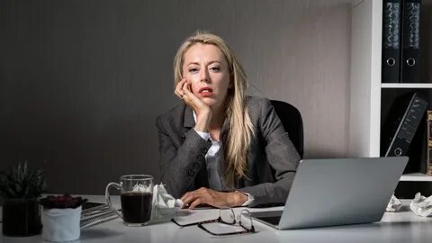 Как она на работе